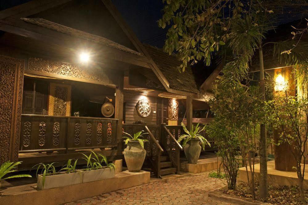 Heuan Parittapa Lanna Resort Baan Tawai Chiang Mai Exterior foto