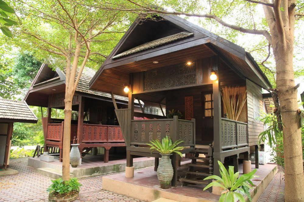 Heuan Parittapa Lanna Resort Baan Tawai Chiang Mai Exterior foto