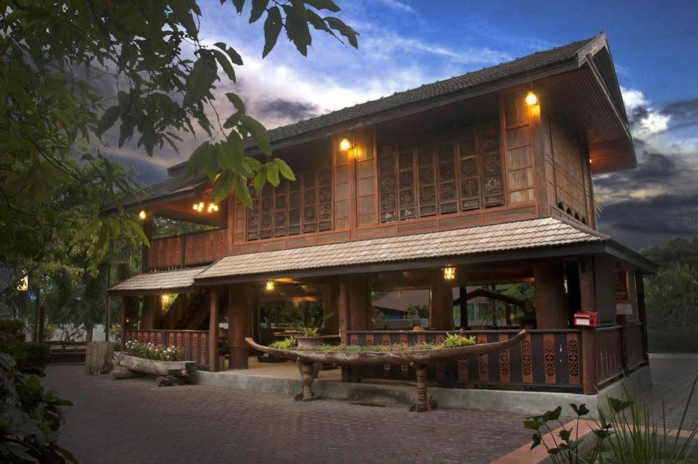 Heuan Parittapa Lanna Resort Baan Tawai Chiang Mai Exterior foto